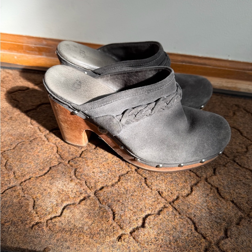 UGG Gray Suede Braided Mule Clogs - Size 8 - Picture 3 of 10